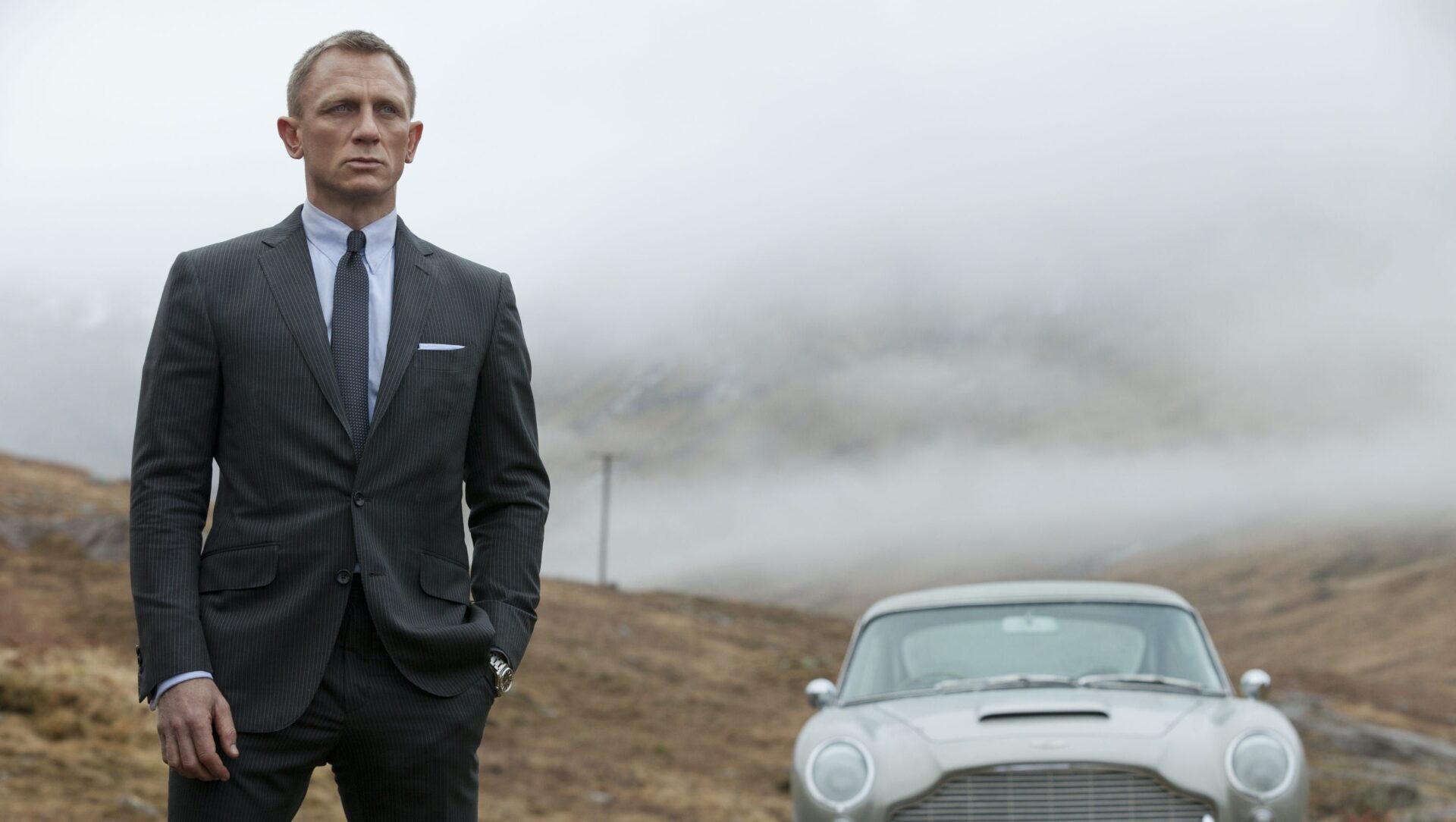 007 First Light arrives just in time to holdover James Bond movie 007 First Light arrives just in time to holdover James Bond movie