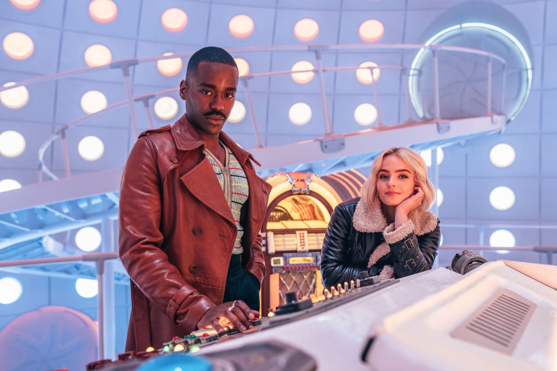 Russel T. Davies leaves Doctor Who as future plans for the series are canceled Russel T. Davies leaves Doctor Who as future plans for the series are canceled