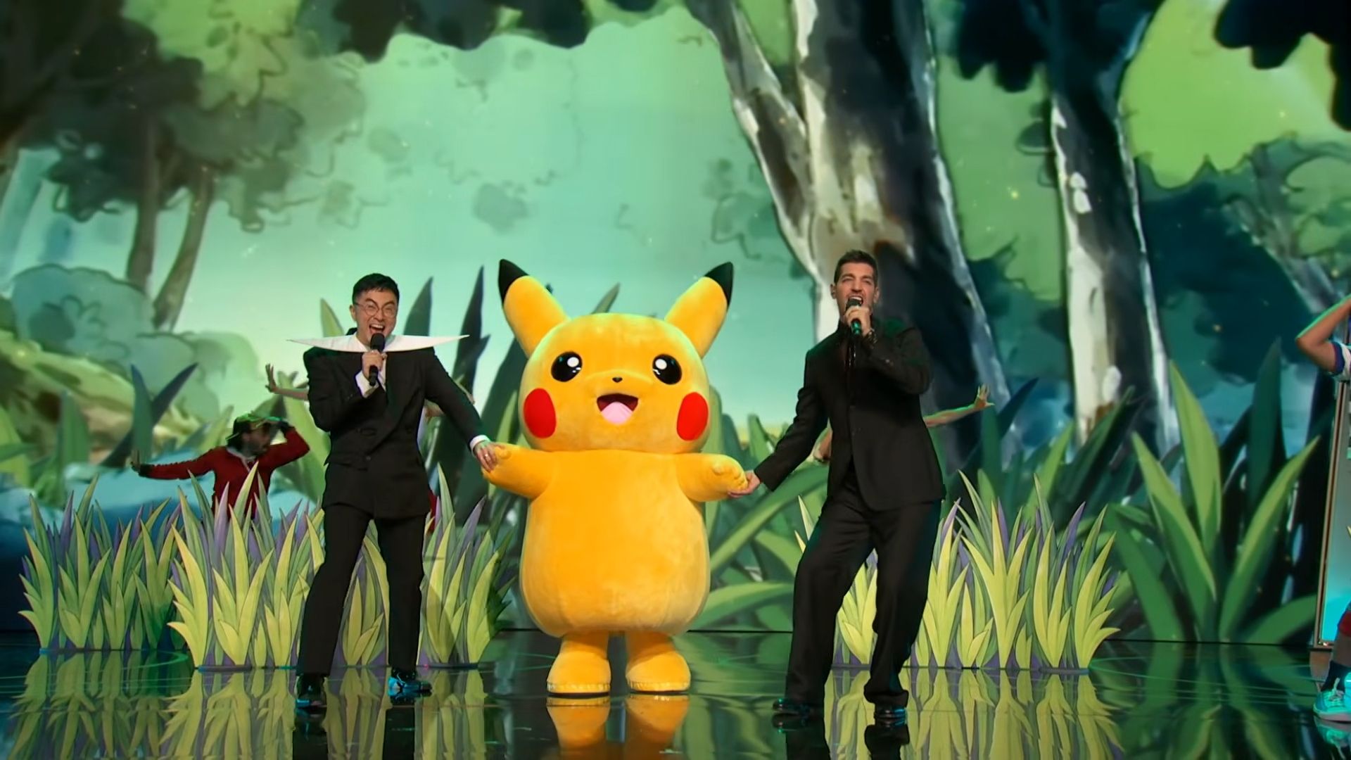 Bowen Yang, Matt Rogers slay Pokemon song at Bravo’s Las Culturistas Culture Awards